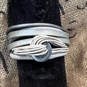 SAACHI Silver and Gray Leather Bracelet